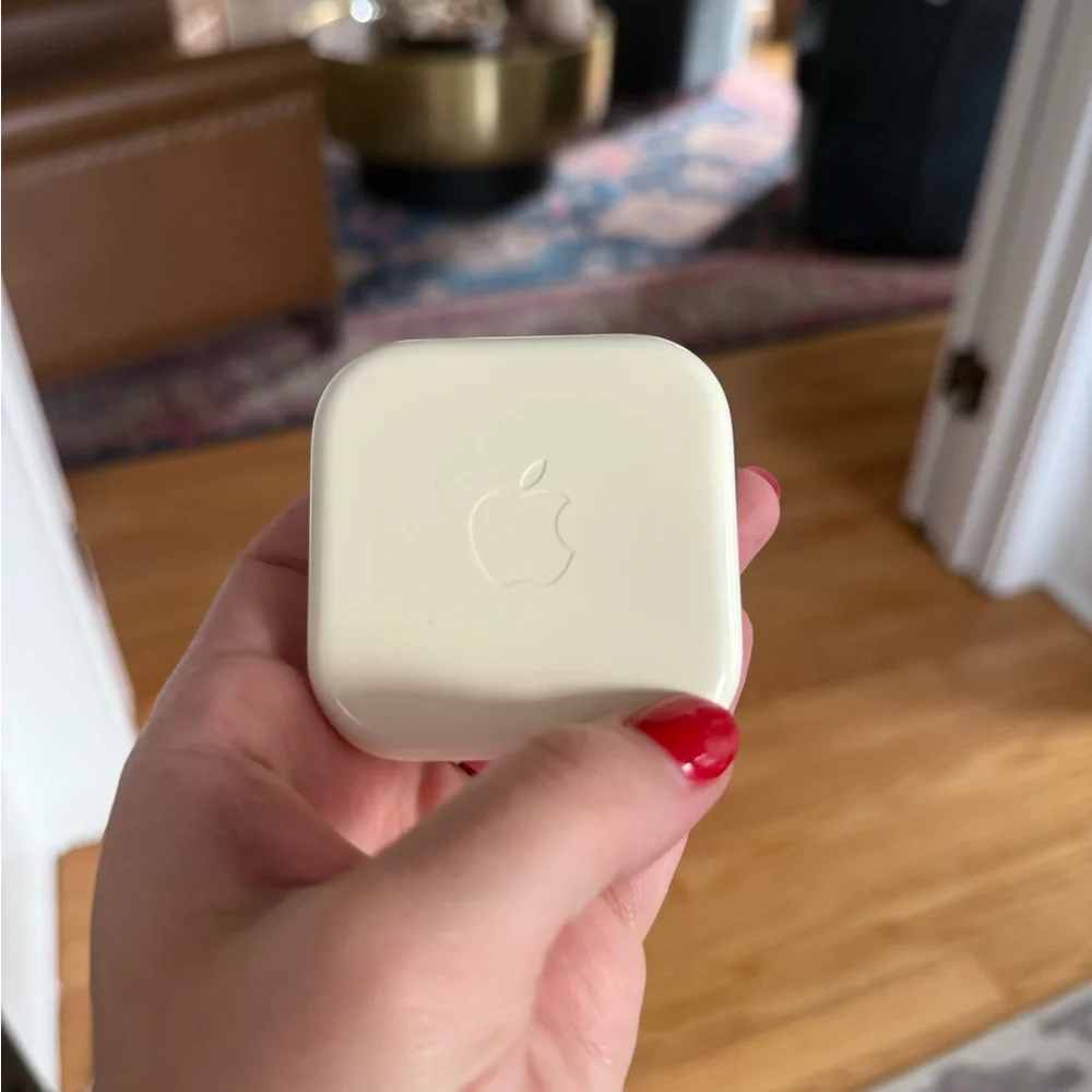 Apple Plug-In Headphones 3.5mm Headphone Plug
